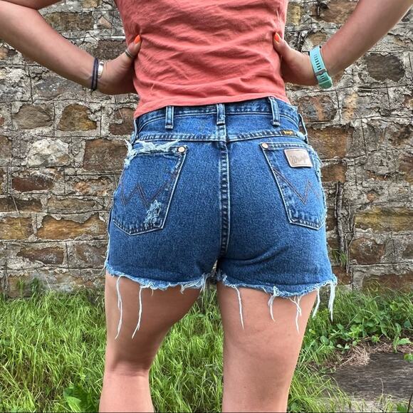 Vintage Wrangler cutoff Jean shorts fray hem distressed festival boho - Picture 5 of 8